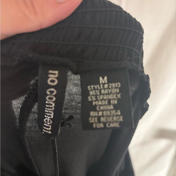 New with tags, womens size medium skirt, #H866 - Picture 4 of 5